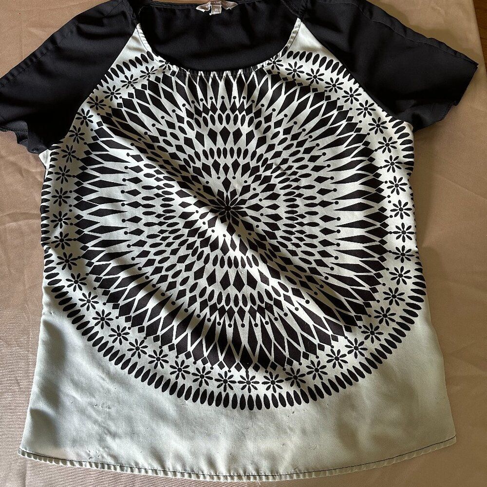 Banana Republic Black and White Mandala Print Size Medium